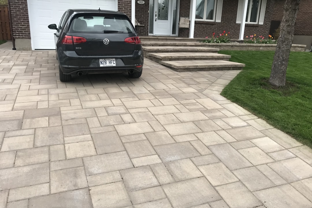 entry-paving-and-garage-house